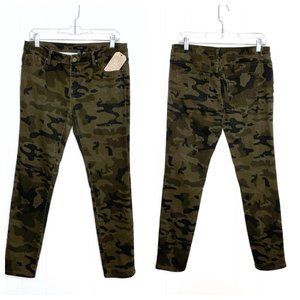 Forever 21 Camo Skinny Jeans Size 28